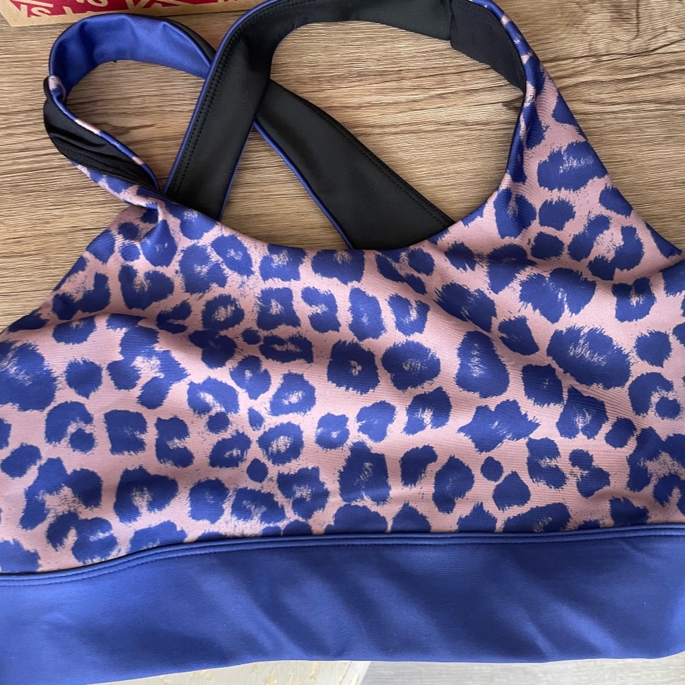 Like new good American sports bra